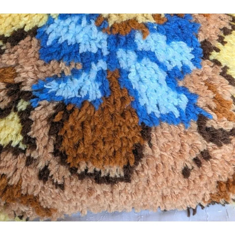 Latch Hook Pillow Teddy Bear Handmade Throw Accent Rug 1980s Shag Vtg Complete